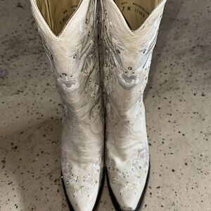 Corral Boots Size 7